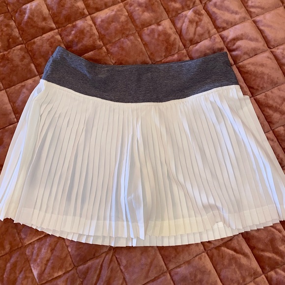lululemon athletica Dresses & Skirts - Like new Vintage Lululemon Tennis Skirt